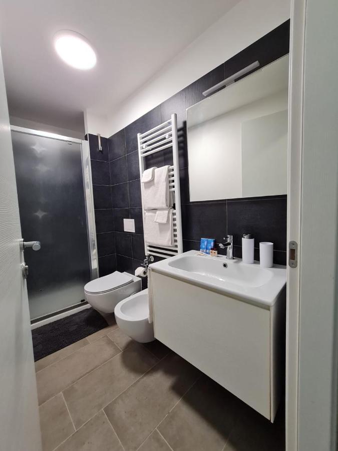 With Private Courtyard Apartamento *
