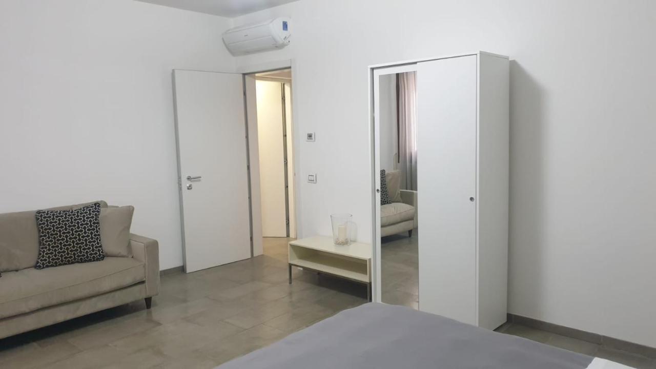 With Private Courtyard Venecia